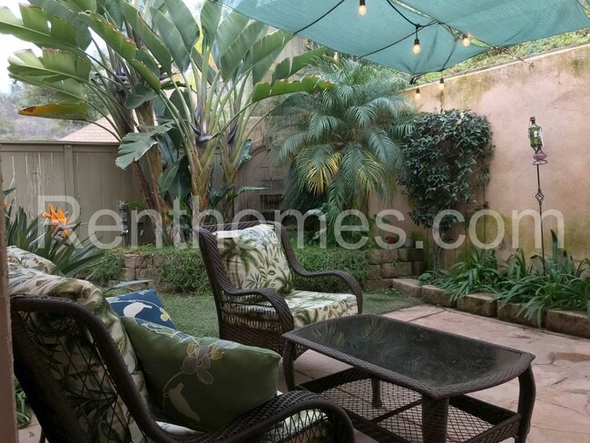 Building Photo - 473 Camino Verde