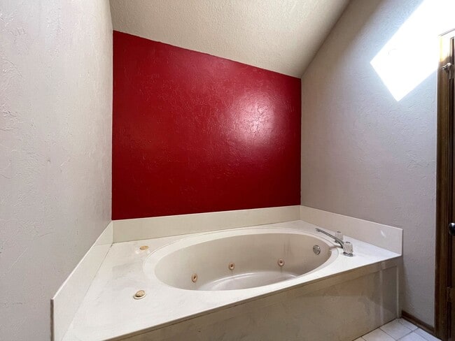 Building Photo - 12409 Hastings Rd