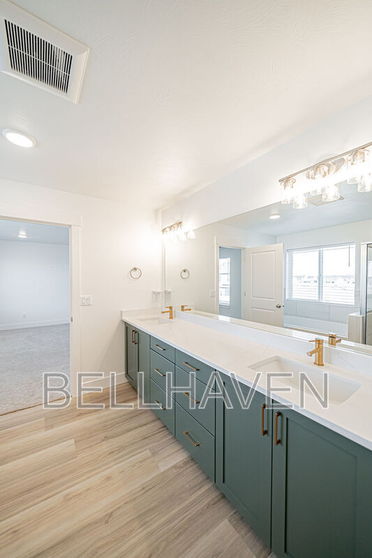 Building Photo - 667 S 2275 W