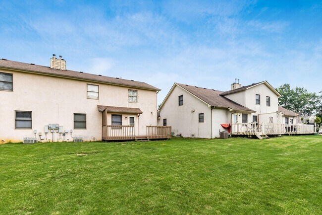 Building Photo - 8287 Talia Ct