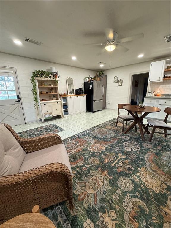 Building Photo - 1017 Cassville Rd SE