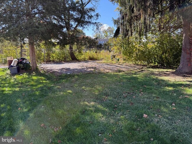 Building Photo - 204 E Portland St