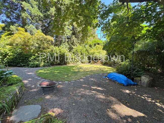 Building Photo - 9500 SW Ardenwood St