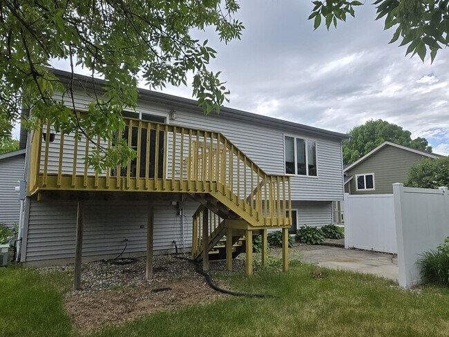 Building Photo - 5238 W Lanark Dr
