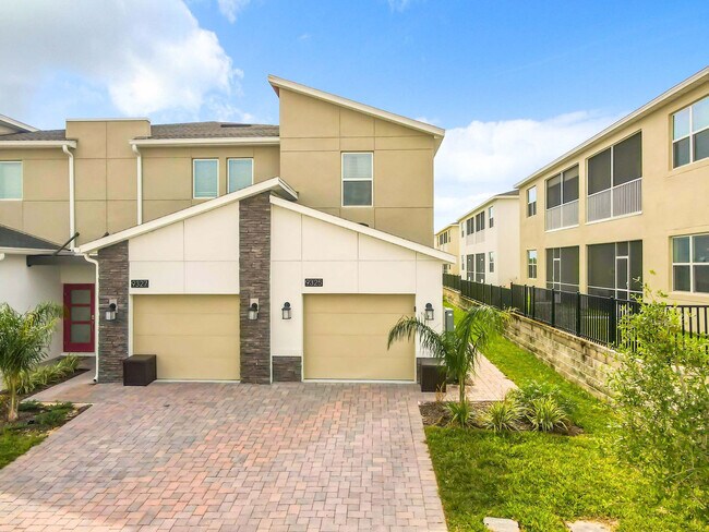 Building Photo - 9331 Sommerset Hills Dr