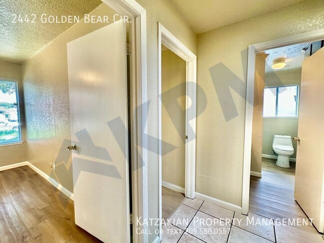 Building Photo - Single Story 3 Bedroom 2 Bath Golden Bear ...