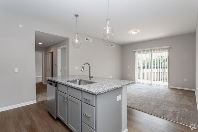 Interior Photo - The Everett Gahanna