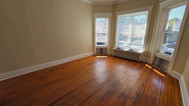 Building Photo - 273 Western Ave