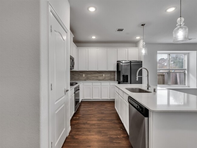 Building Photo - 2531 Sandbar Shark Ct