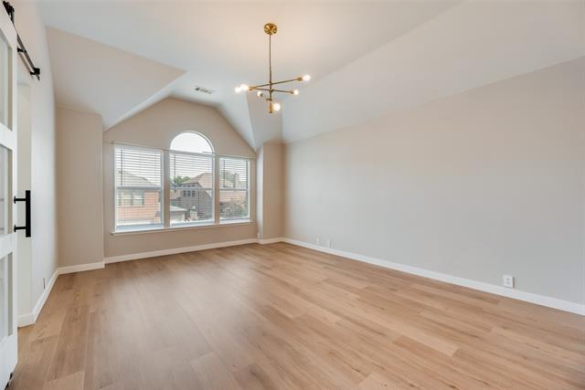 Building Photo - 2414 Thorntree Dr