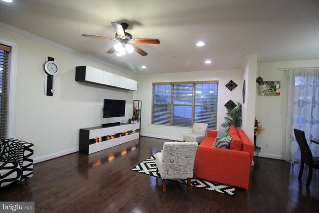 Building Photo - 4 Stonehaven Cir