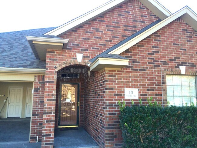 Building Photo - 13 Windtree Park