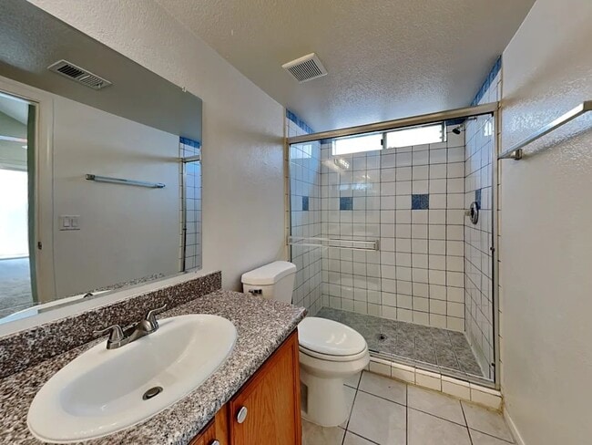 Building Photo - 8848 W Fairmount Ave