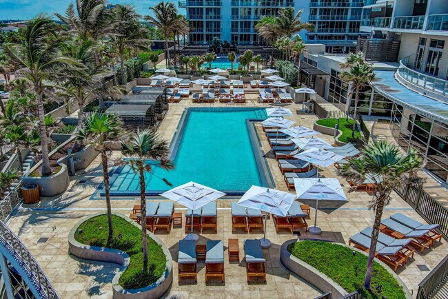 Building Photo - 3100 N Ocean Dr