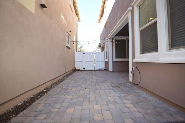 Building Photo - Beautiful Cooley Station Bungalow, 3 bed 2.5 bath with loft