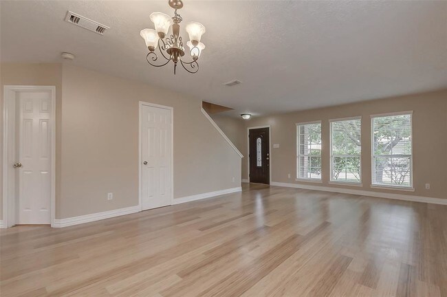 Building Photo - 17010 Grampin Dr