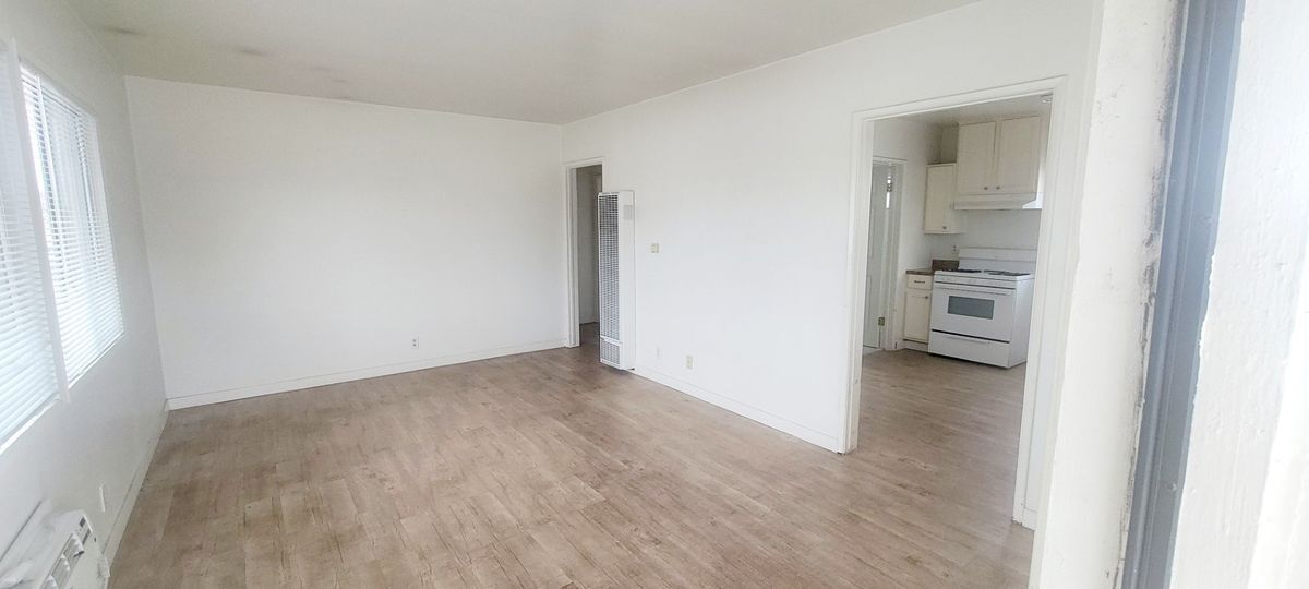 Building Photo - 6202 Cherry Ave