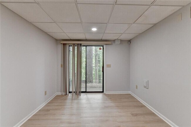 Building Photo - 5100 Forest Mist Dr