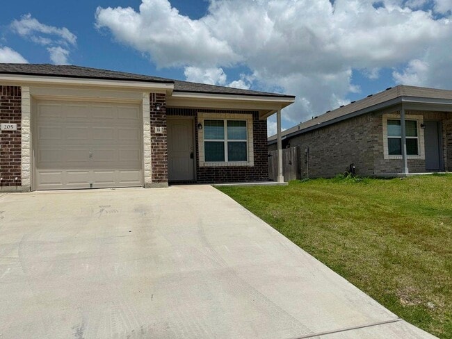Primary Photo - 205 Dolphin Dr