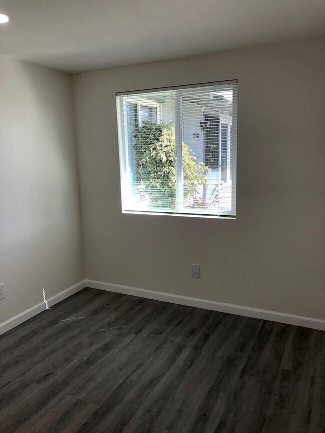 **All Utilities Paid**Brand New One Bedroo... 27738 Calaroga Ave