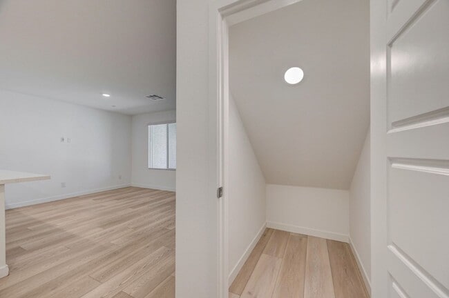 Building Photo - 10772 Paget Ct