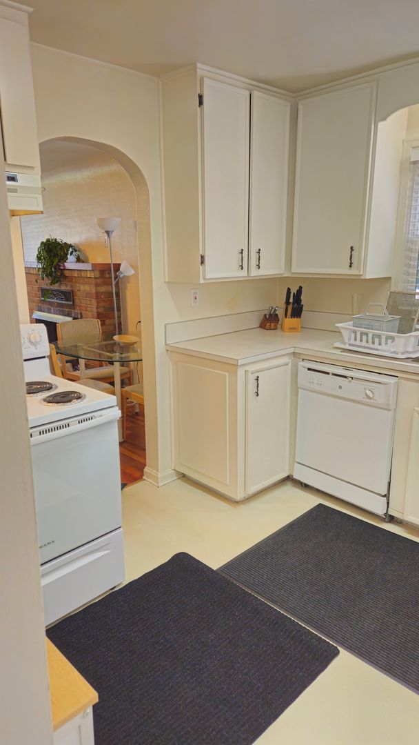 Building Photo - BG Properties, L.L.C.