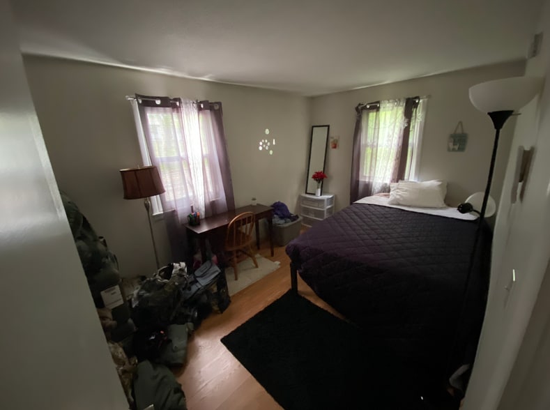 Bedroom 2 - 119 Main St