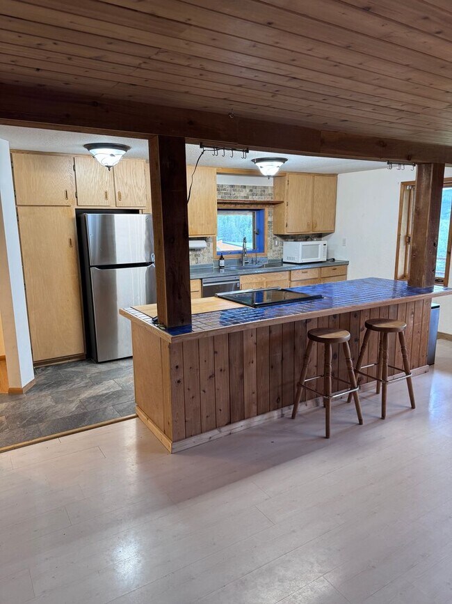 Building Photo - 6134 Chena Hot Springs Rd