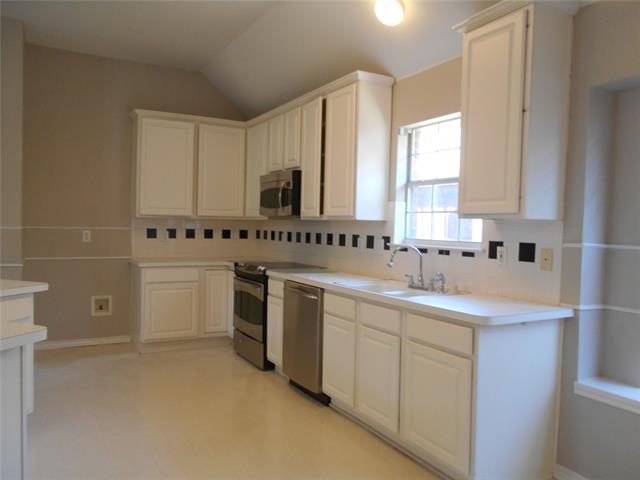 Building Photo - 4804 Holly Berry Dr