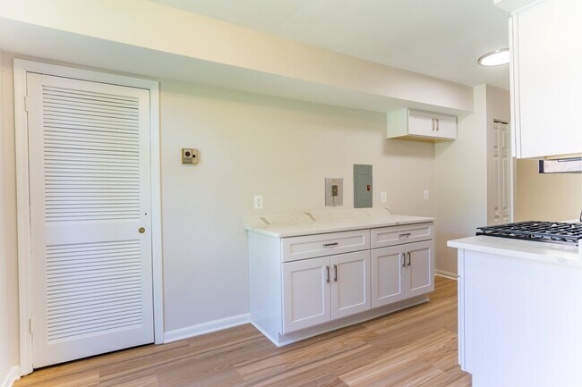 Building Photo - 8308 Tobin Rd