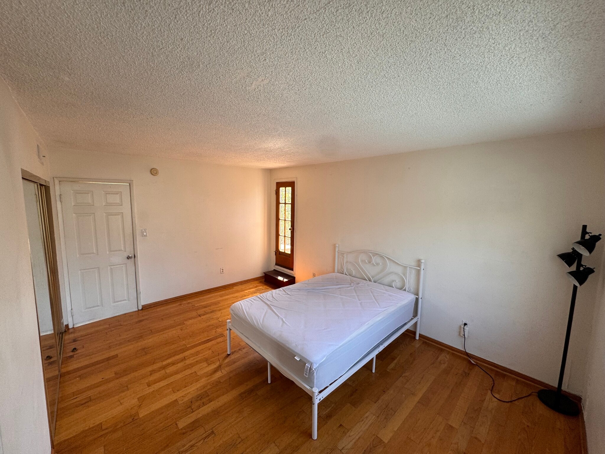 Building Photo - 4110 Prospect Ave