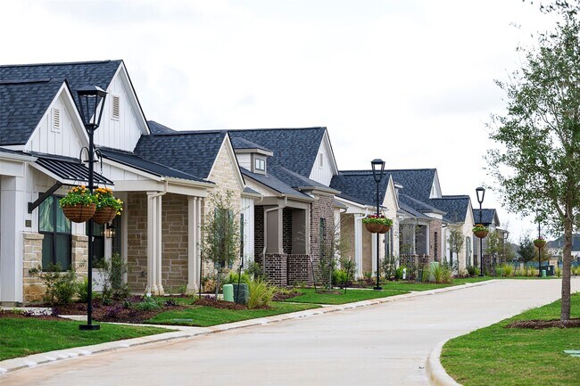 Building Photo - 15014 Sparrows Nest Ln