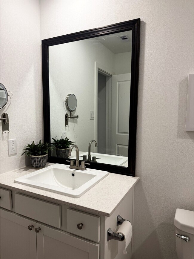 Building Photo - 277 Douglas Hls Dr