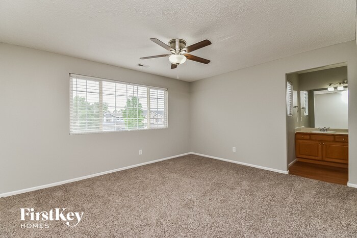 Building Photo - 9370 Pony Gulch Way