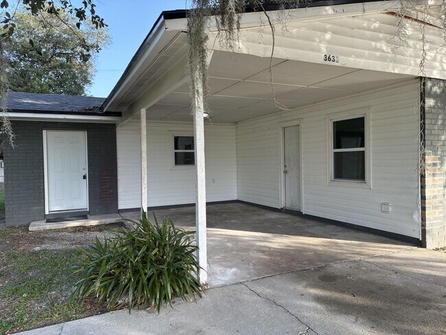Building Photo - 3629-3631 N Fontage Rd