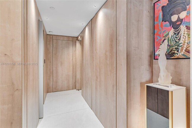 Building Photo - 20281 E Country Club Dr