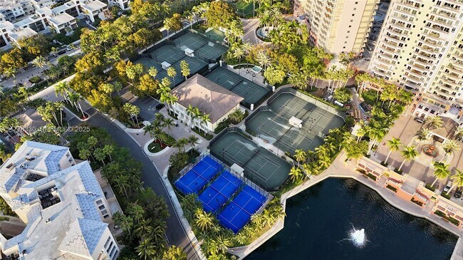 Building Photo - 747 Crandon Blvd