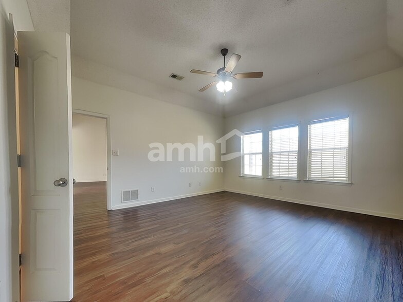 Building Photo - 154 Tanner Cv