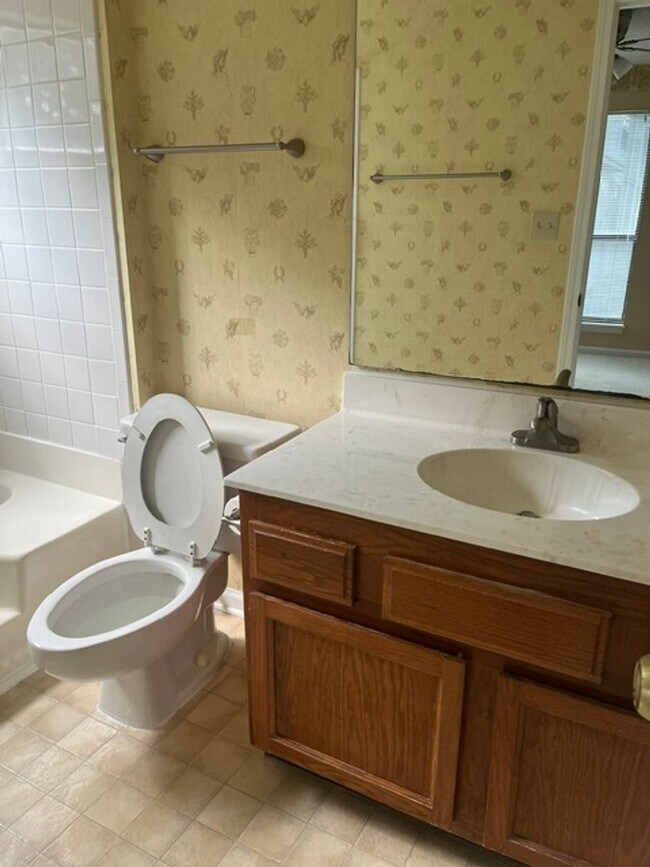 Building Photo - 906 Indian Wells Ct