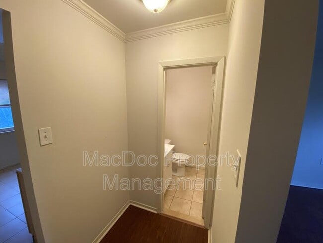 Building Photo - 729 Anvil Rd