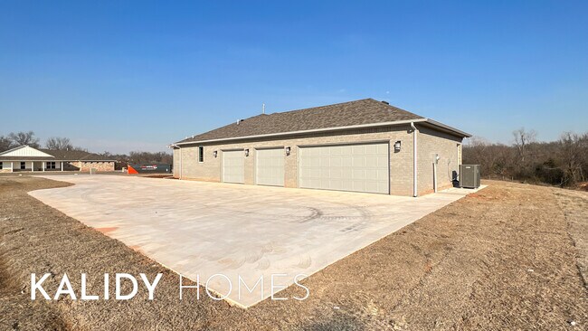 Building Photo - 17640 Natalie Ct