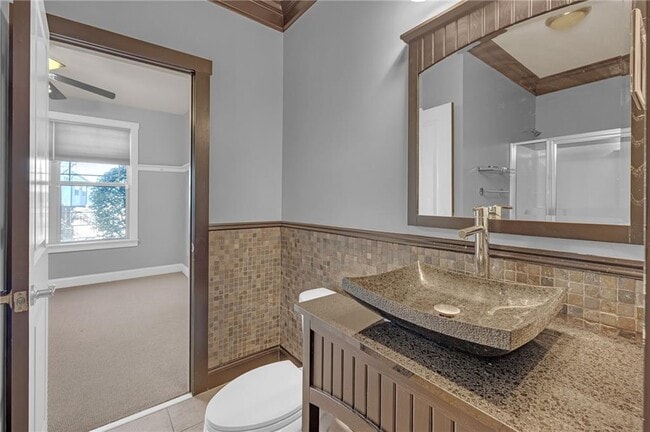 Building Photo - 2048 Village Crest Dr NW