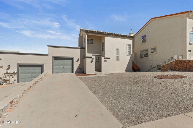 Building Photo - 6264 Escondido Dr