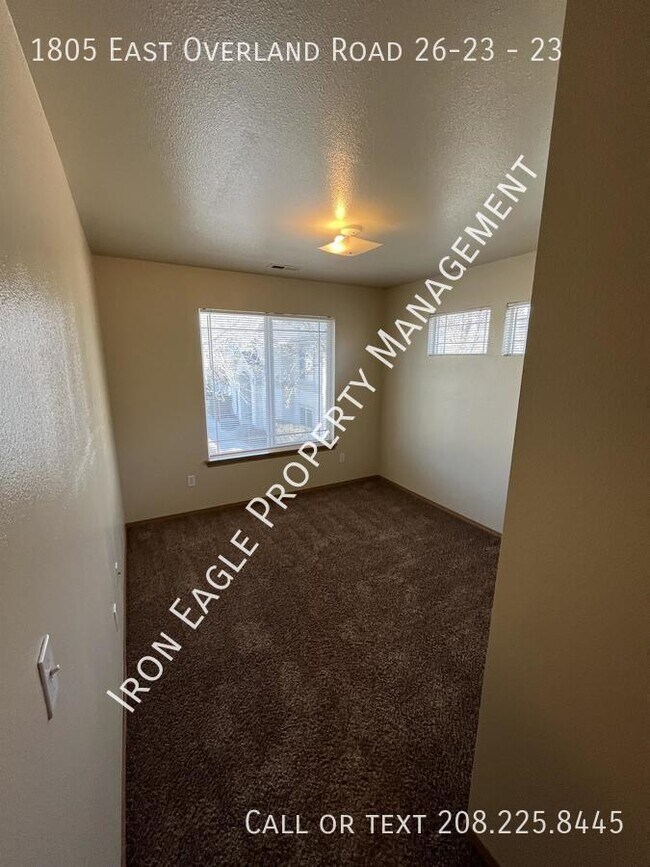 Building Photo - 1805 E Overland Rd