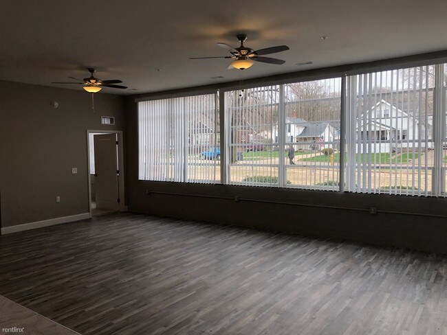 Building Photo - 751 2nd Ave S