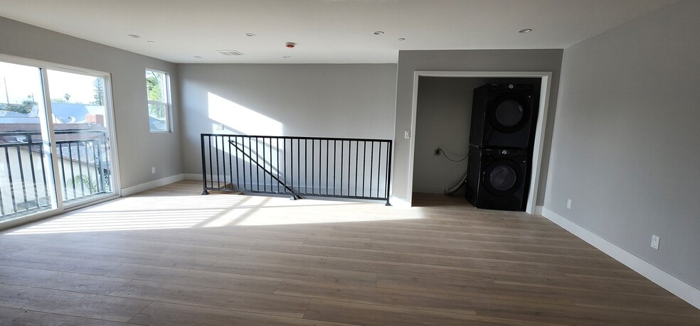 Building Photo - 5725 Klump Ave