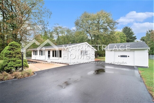Building Photo - 1014 Thistleridge Dr