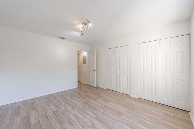 Building Photo - Ponte Vedra Beach 2nd Floor Condo Serene Water Views Private Beach Access and (1) Car Garage