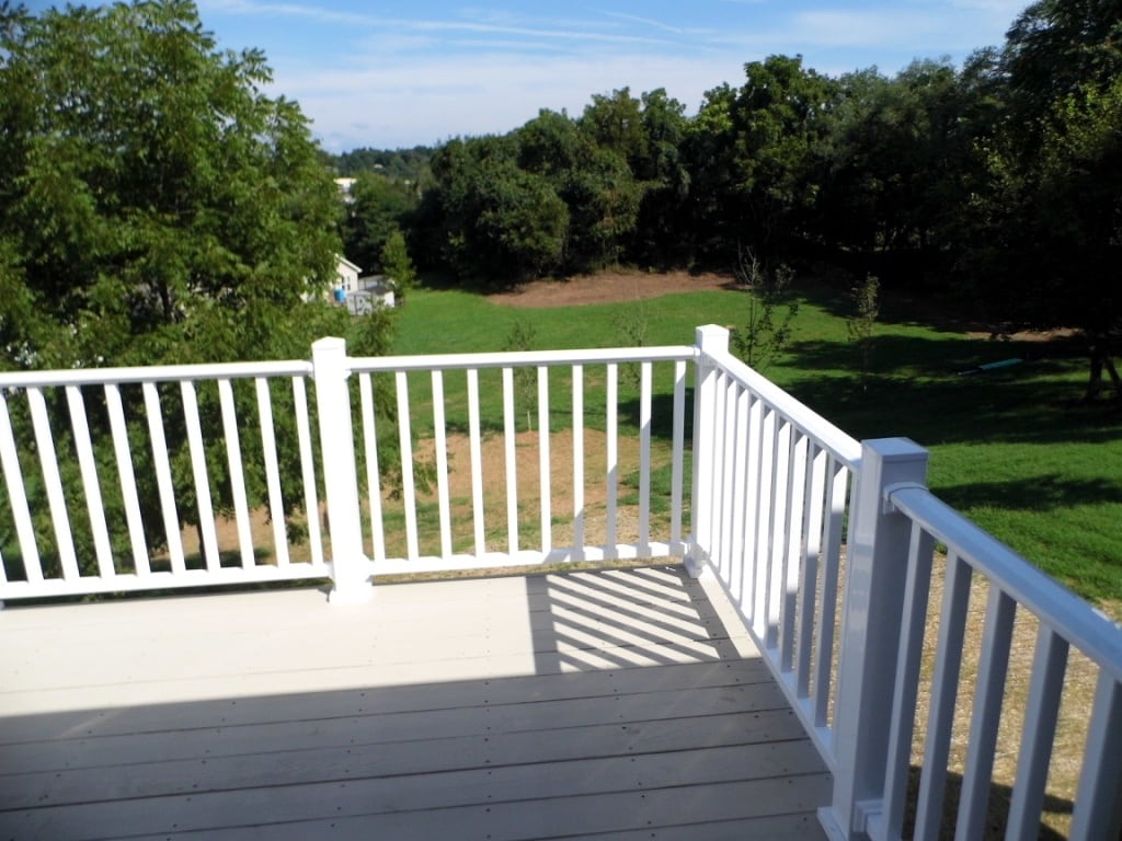 Balcony offers a quiet and necessary space - 2312-A Belle Ave NE