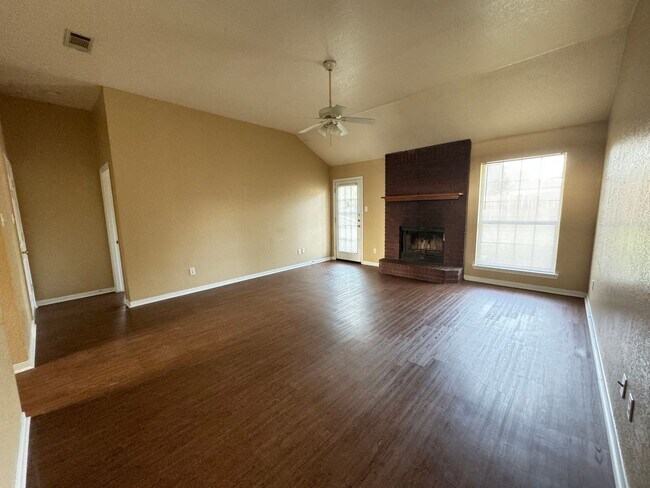 Building Photo - 4607 Shumard Dr